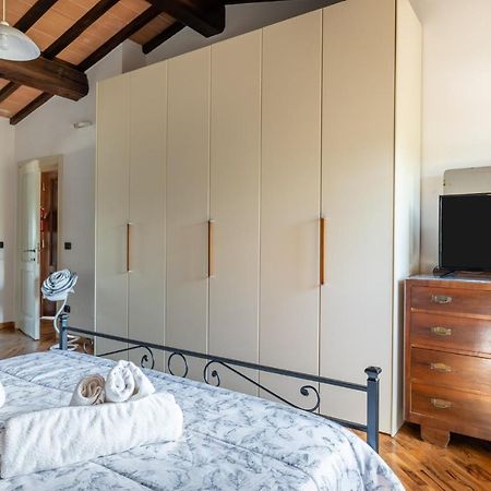 Casa Vecchia Rooms And Parking Gambassi Terme Eksteriør billede