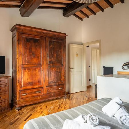 Casa Vecchia Rooms And Parking Gambassi Terme Eksteriør billede