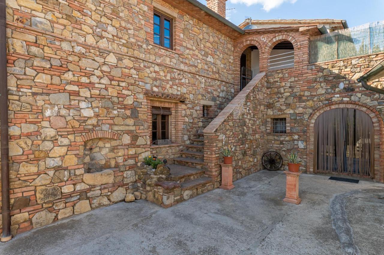 Casa Vecchia Rooms And Parking Gambassi Terme Eksteriør billede